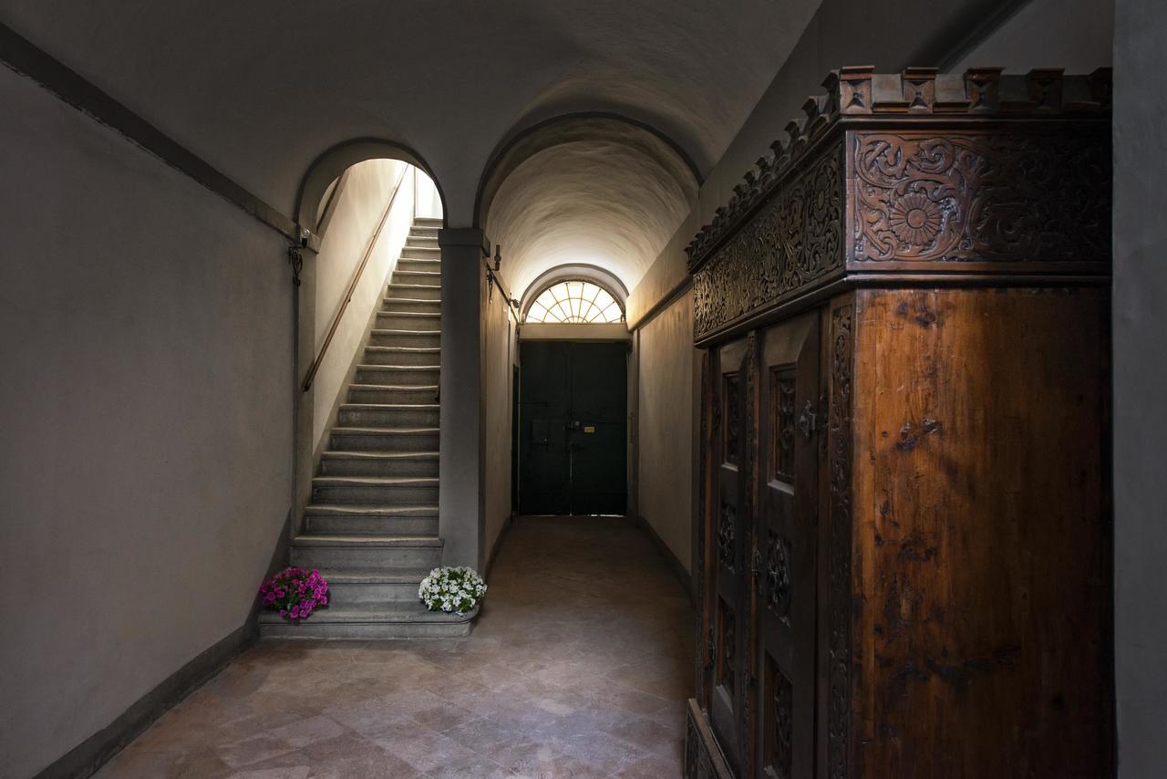 Canova Rooms In Spanish Steps Rome Exterior photo